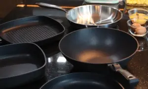 Beschichtete Pfannen nach Wiederbeschichtung – ITN Pfannenbeschichtung